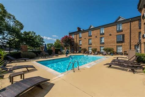 comfort inn hampton va.